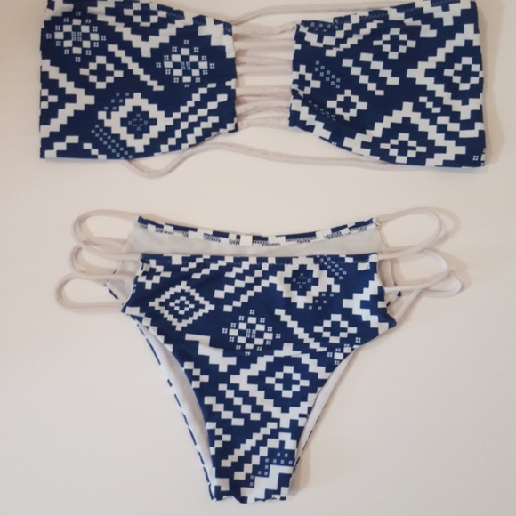 Blue sea Other - Geometric strappy bikini